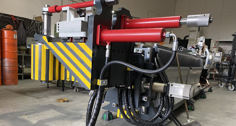 İMTECH boru bükme makinesinin çalışma ünitesi